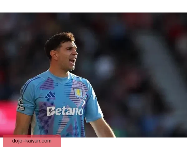 马丁内斯完成合同续约 未来将继续效力球队